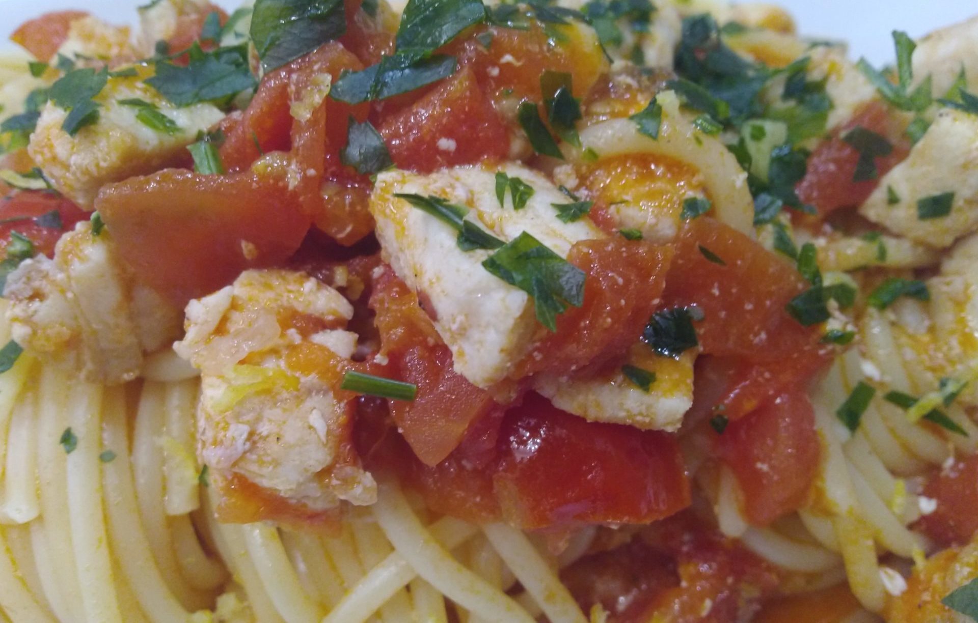 spaghetti pesce spada e pomodorini